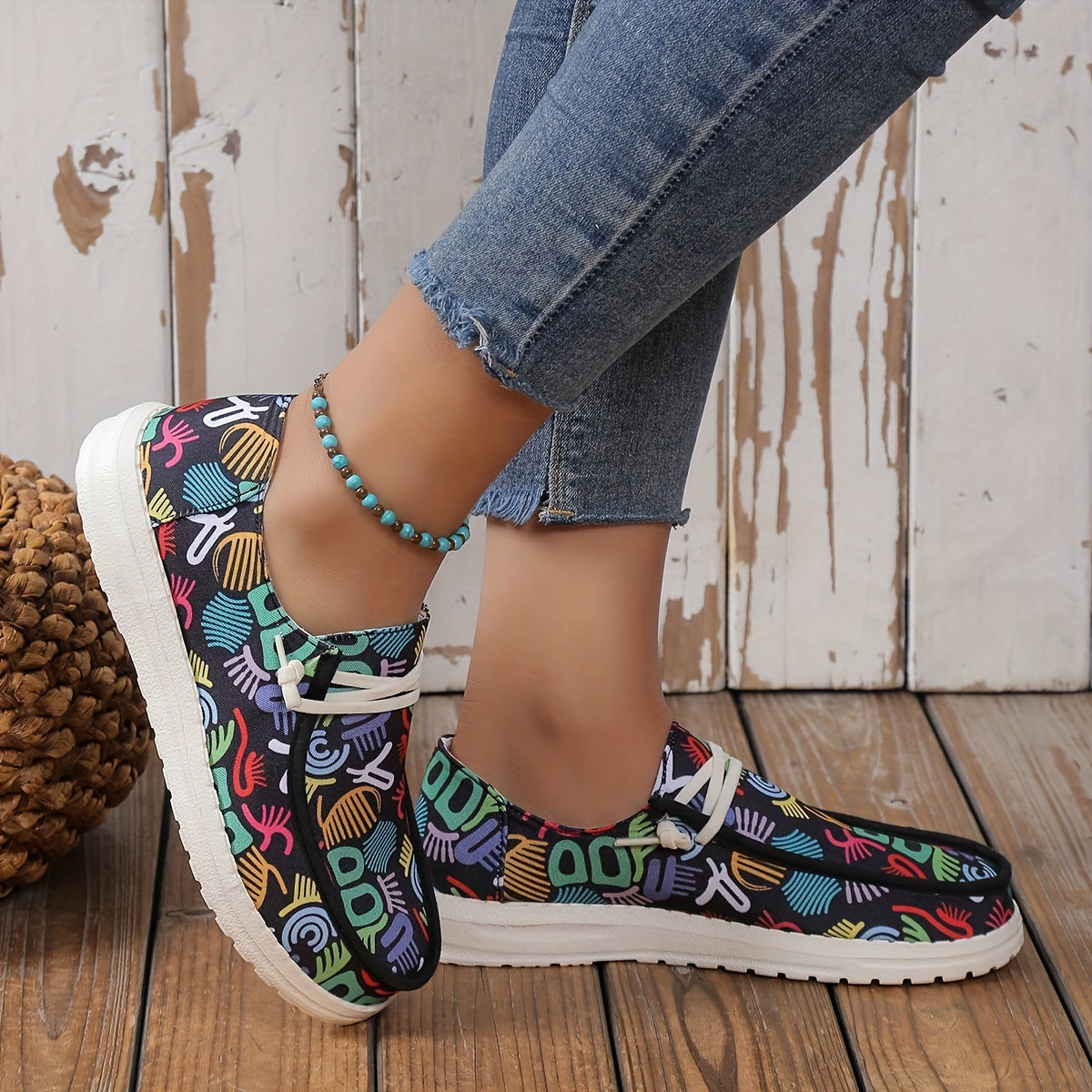 Women's Graffiti Pattern Canvas Shoes Casual Lace Up Outdoor Shoes