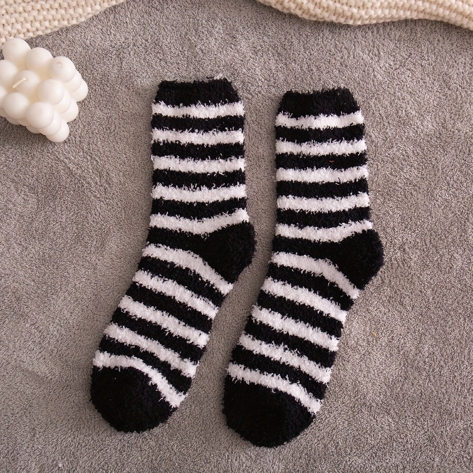 2 Pairs Striped Fuzzy Socks Soft Crew Floor Socks Women's Stockings