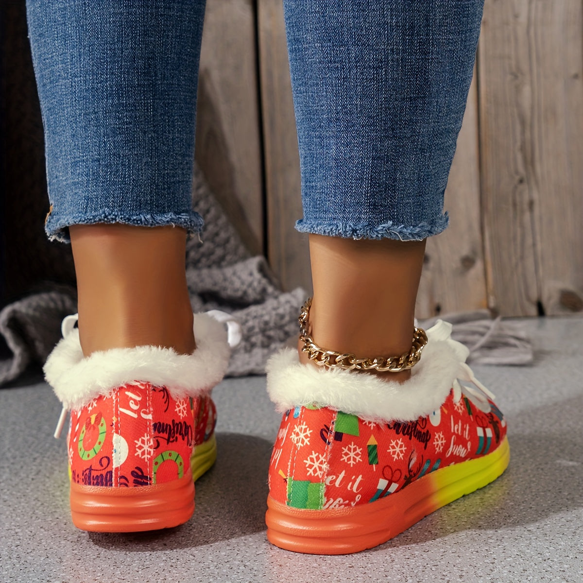 Women's Christmas Santa & Tree Cartoon Pattern Non slip Walking Sneakers
