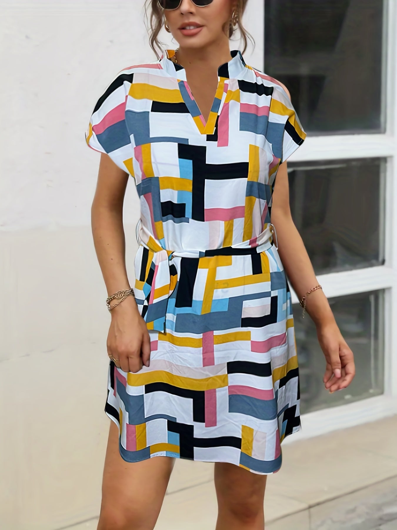 Plus Geometric Print V Neck Dress With Belt