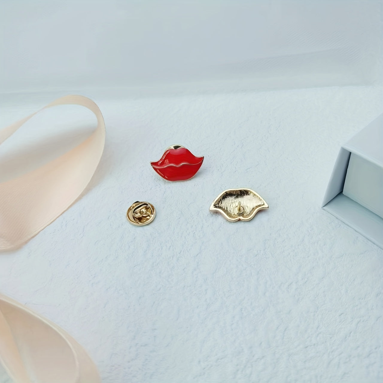 Red Lip Pin Badge Romantic Couple Party Gift
