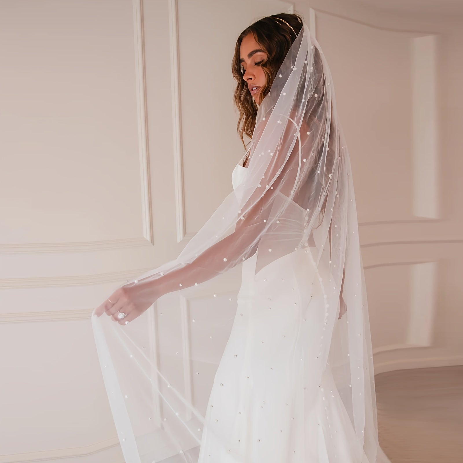 Bride Wedding Dress Veil with Nail Bead Tassel