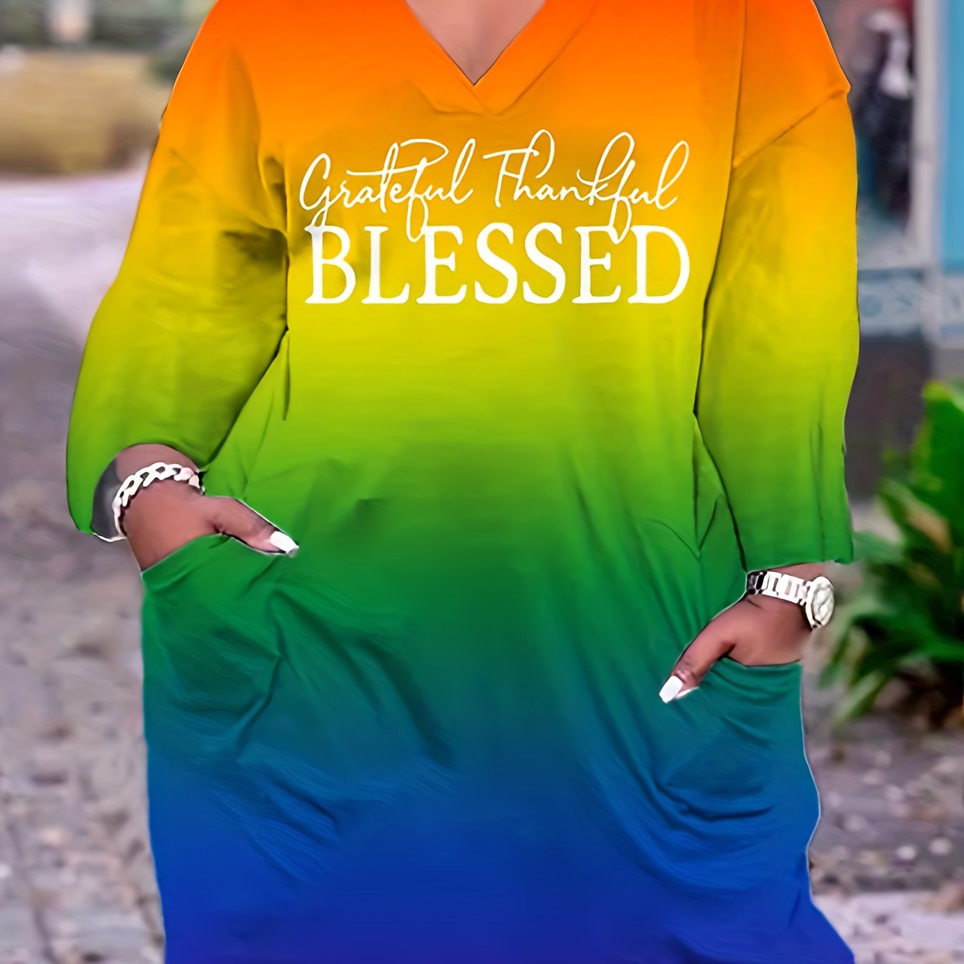  Art Letter Print Ombre Long Sleeve V Neck Dress