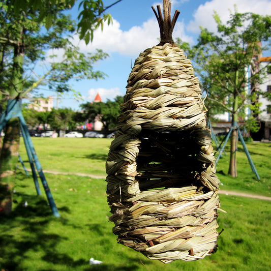 Handwoven Straw Bird Nest for Garden Decoration