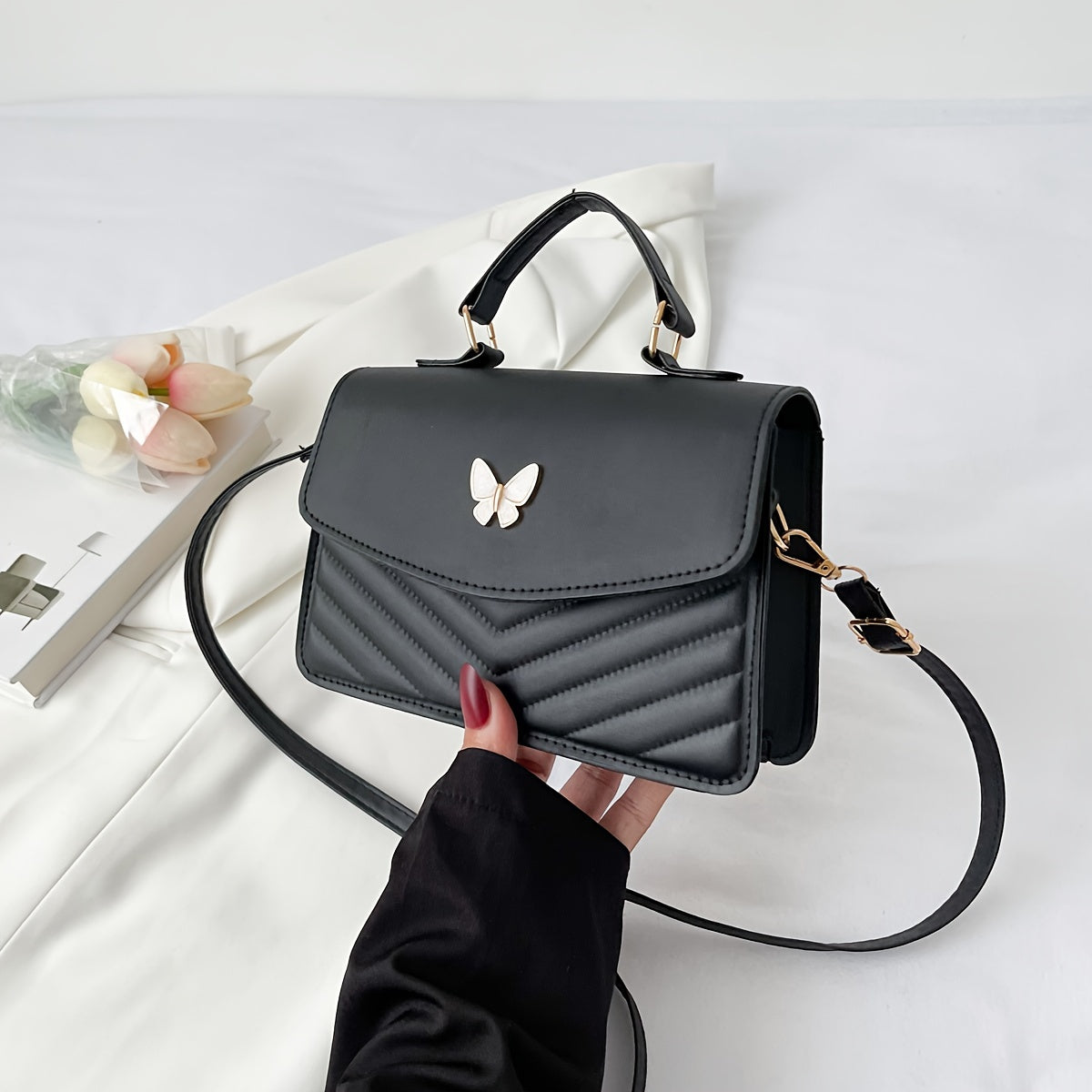 Butterfly Glamour Solid Crossbody Bag with Chain Strap