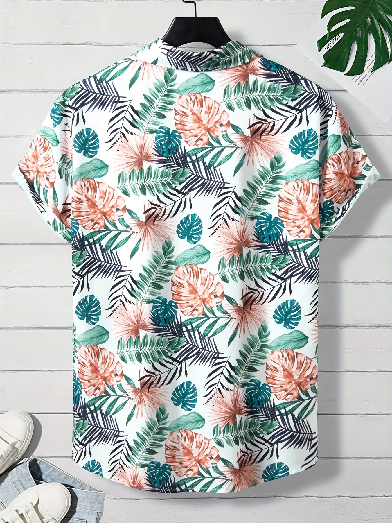 Men's Hawaiian Floral Short Sleeve Shirt for Summer Vacation