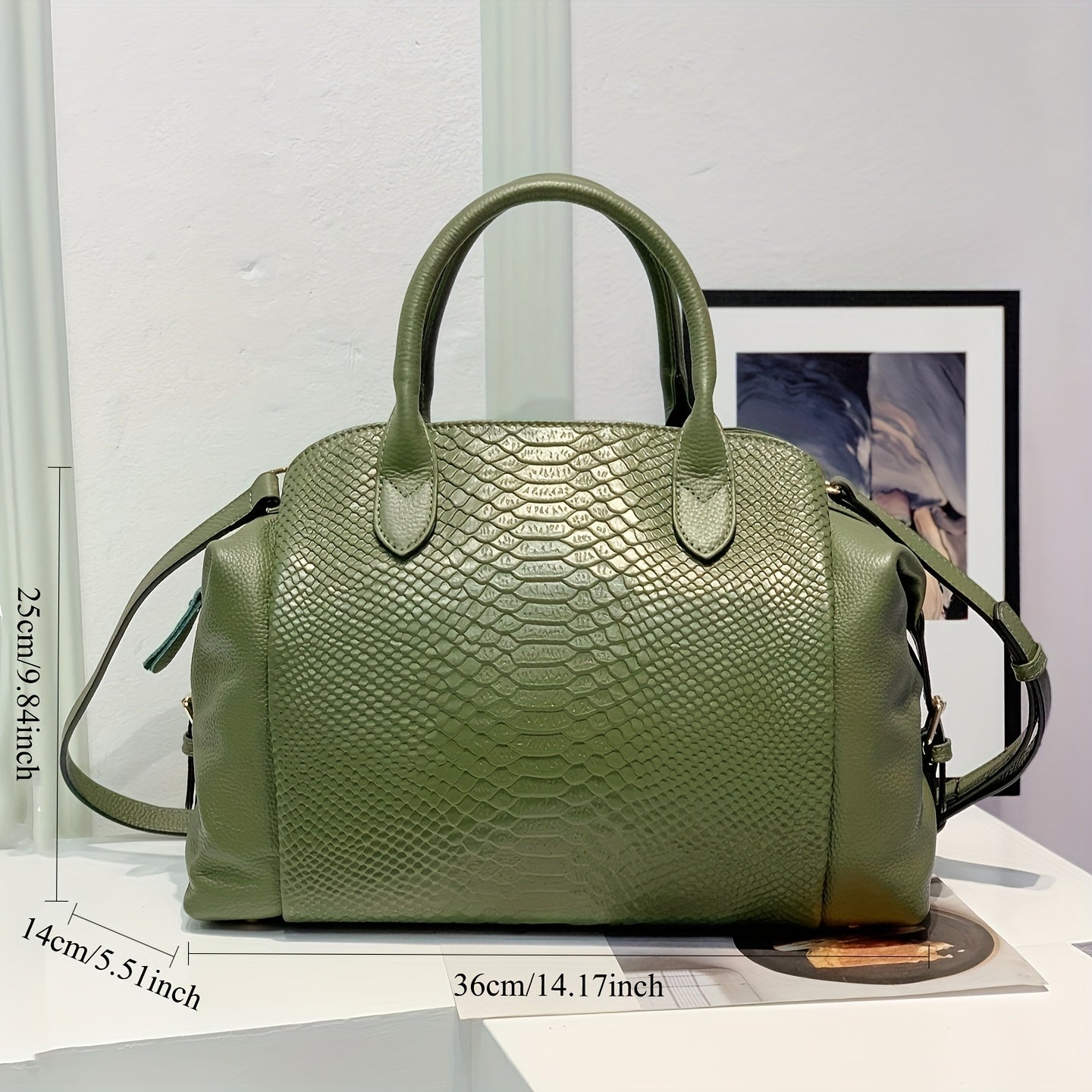Vintage Crocodile Pattern Crossbody Bag with Zipper Closure
