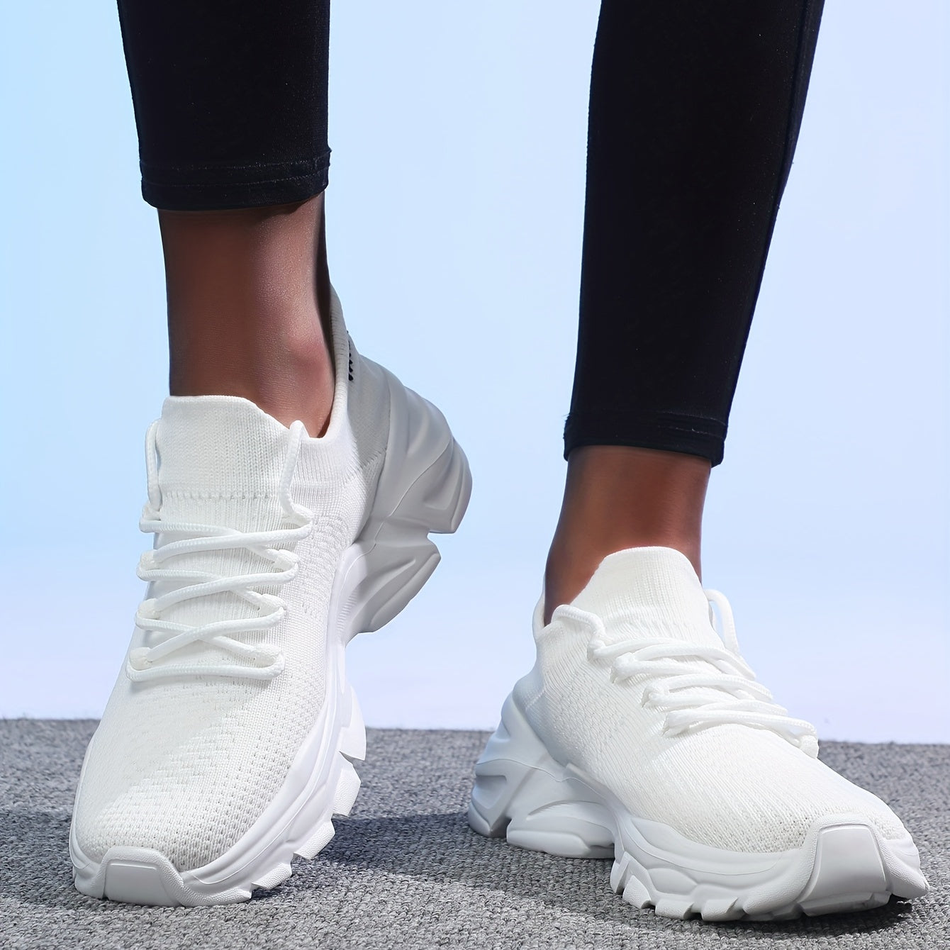 Women's Lace-Up Knit Running Shoes for Gym and Tennis