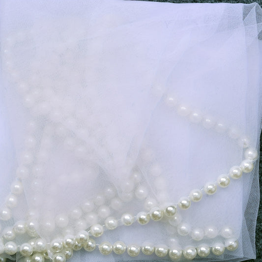 Exaggerated Large Pearl Edge Bridal Veil with Drape