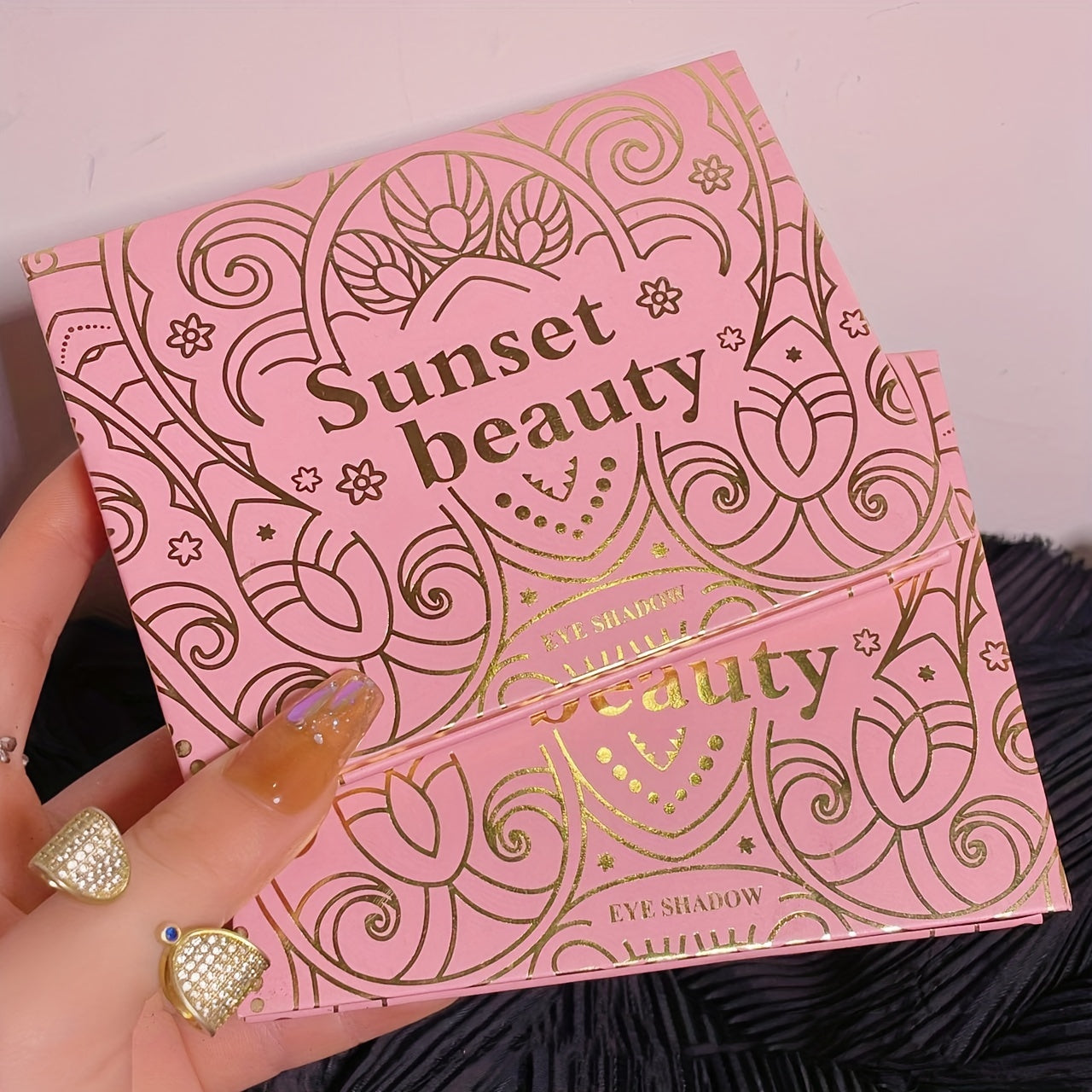 12 Colors Amorous Rose Eyeshadow Palette with Highlighting & Contouring