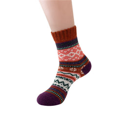 Breathable Women's Crew Socks Retro Style Casual Wear