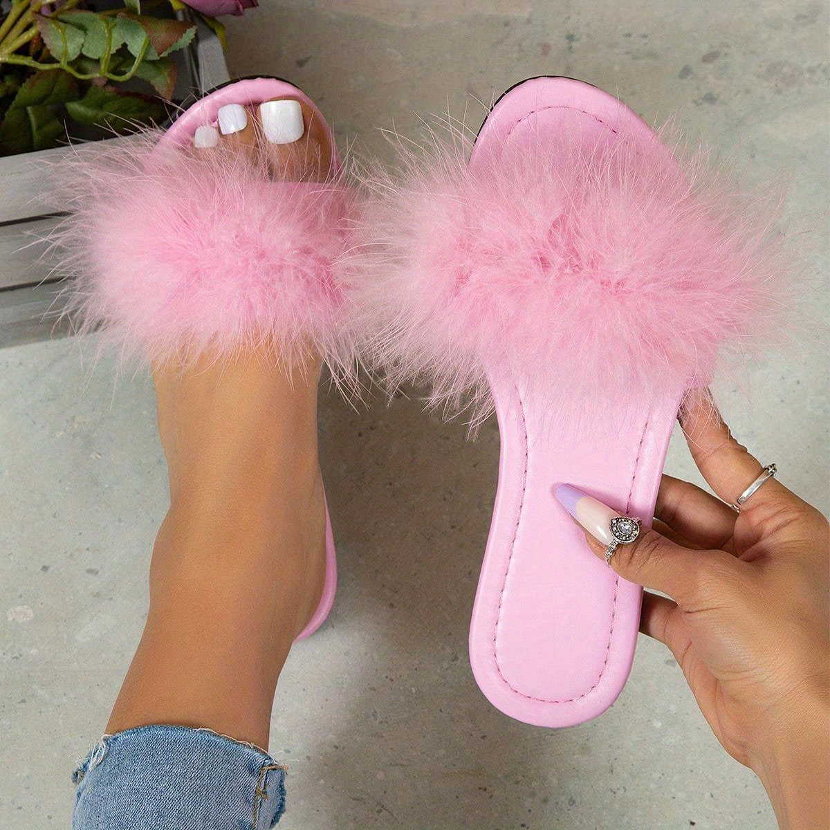 Women's Fluffy Ball Decor Sandals Slip On Open Toe Outdoor Slides Shoes