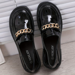 Women's Chain Decor Loafers Retro Round Toe Faux Leather Shoes