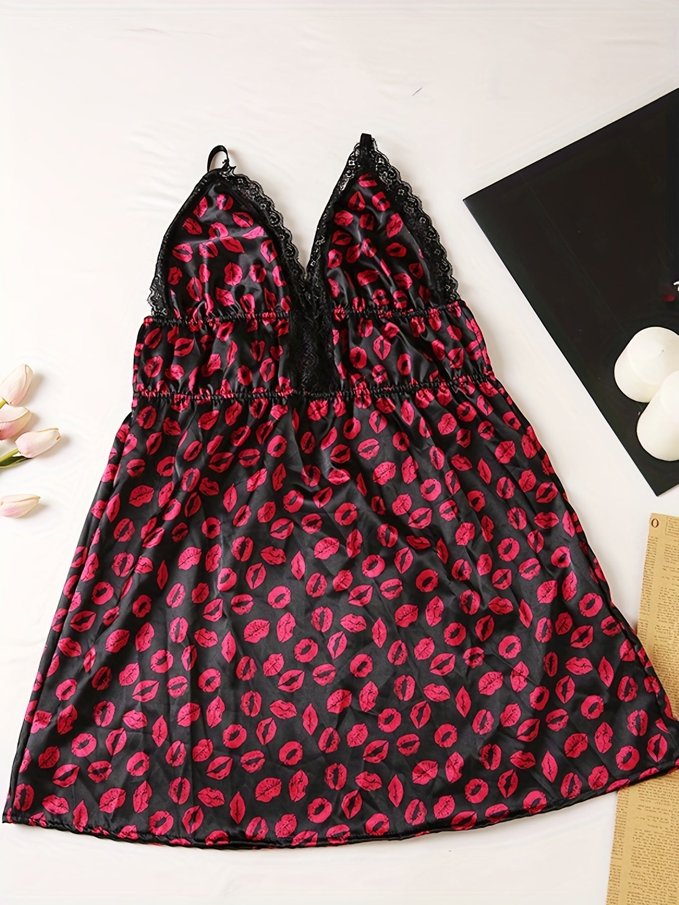  Sexy Lips Print Lace V Neck Cami Dress