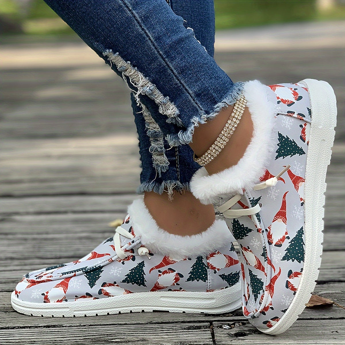 Women's Christmas Snow Boots With Dwarfs & Snowflakes Patterns