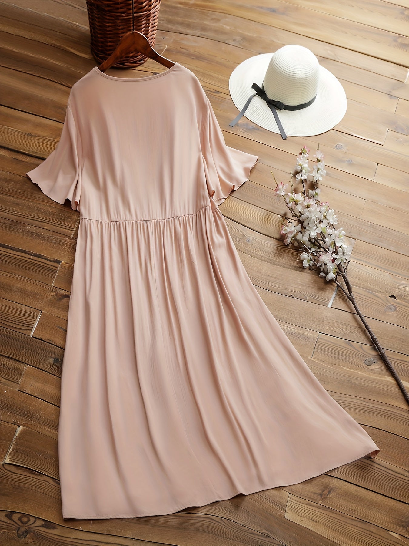 Plus Size Solid Short Sleeve V Neck Ruched Dress