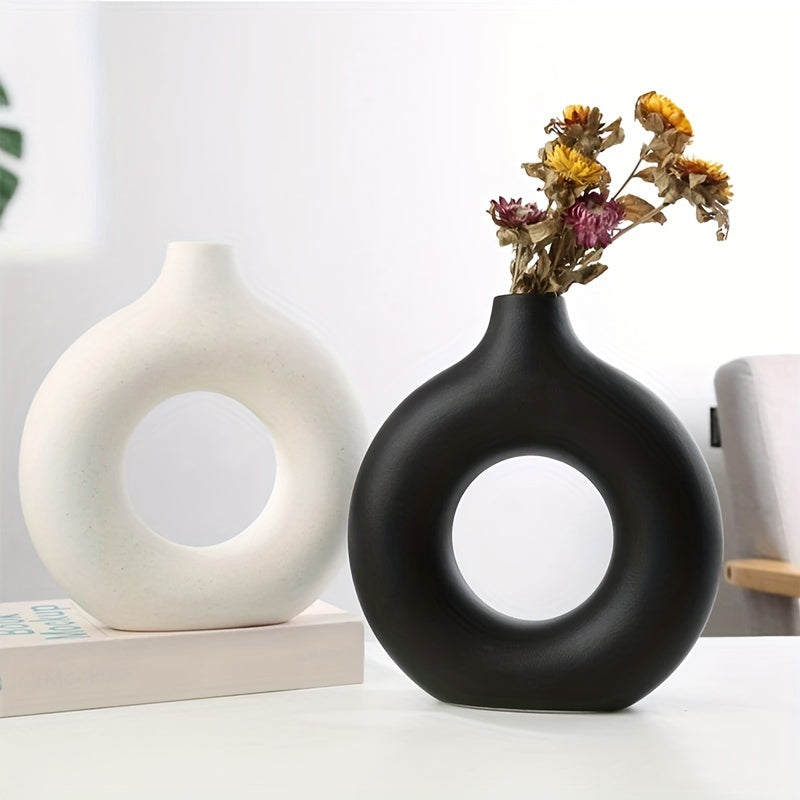 Modern Ceramic Donut Vase for Boho Home Decor with Pampas Dried Flowers