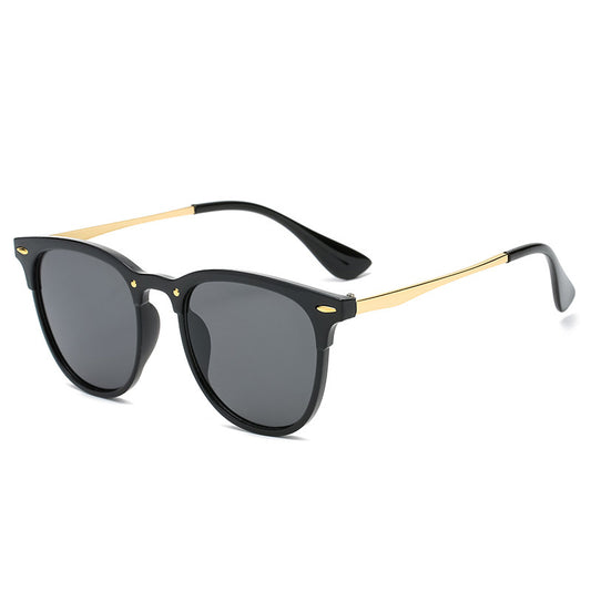 Round Metal Temple Vintage Oversized Sunglasses for Women