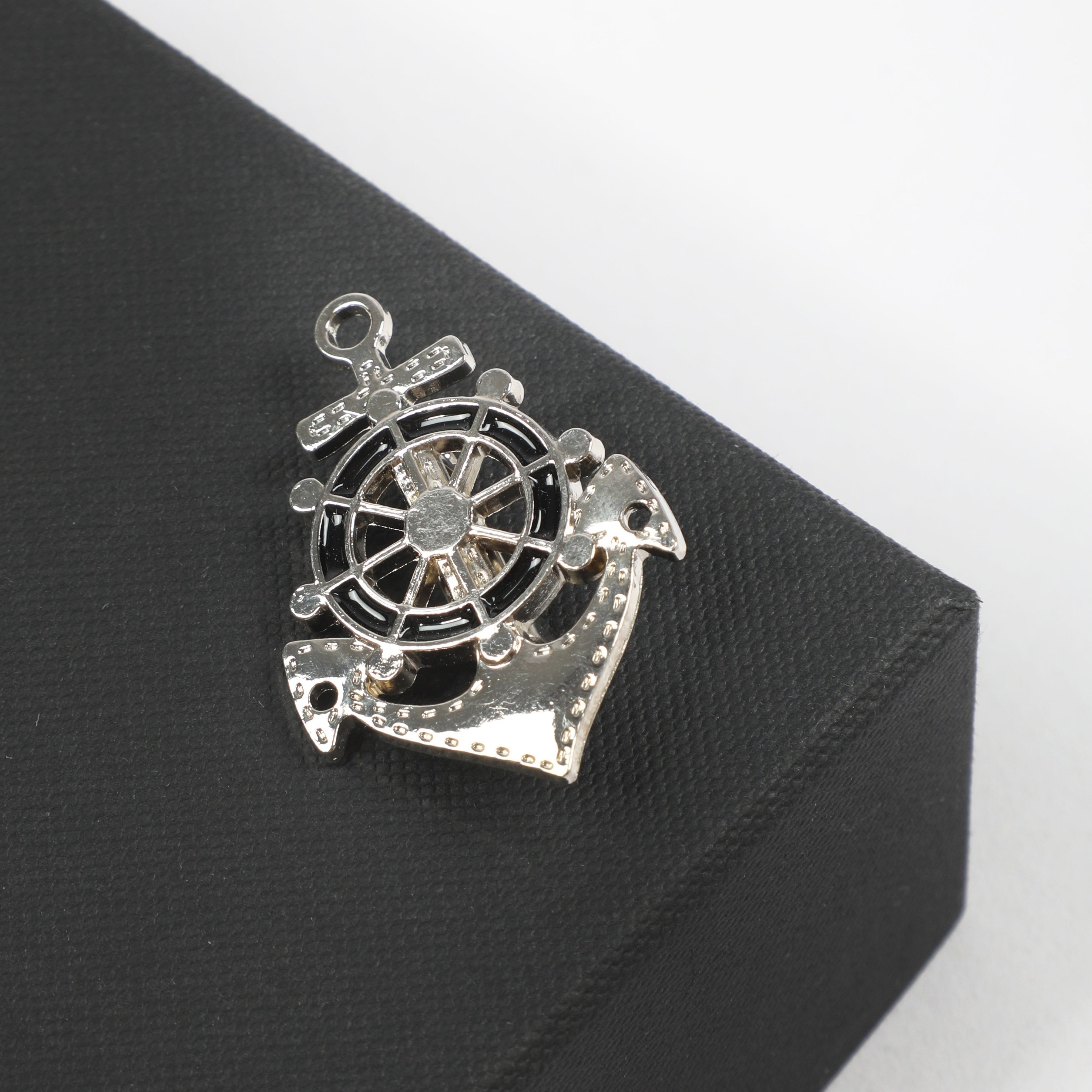 1PC Men's Boat Rudder Brooch Clothing Accessories