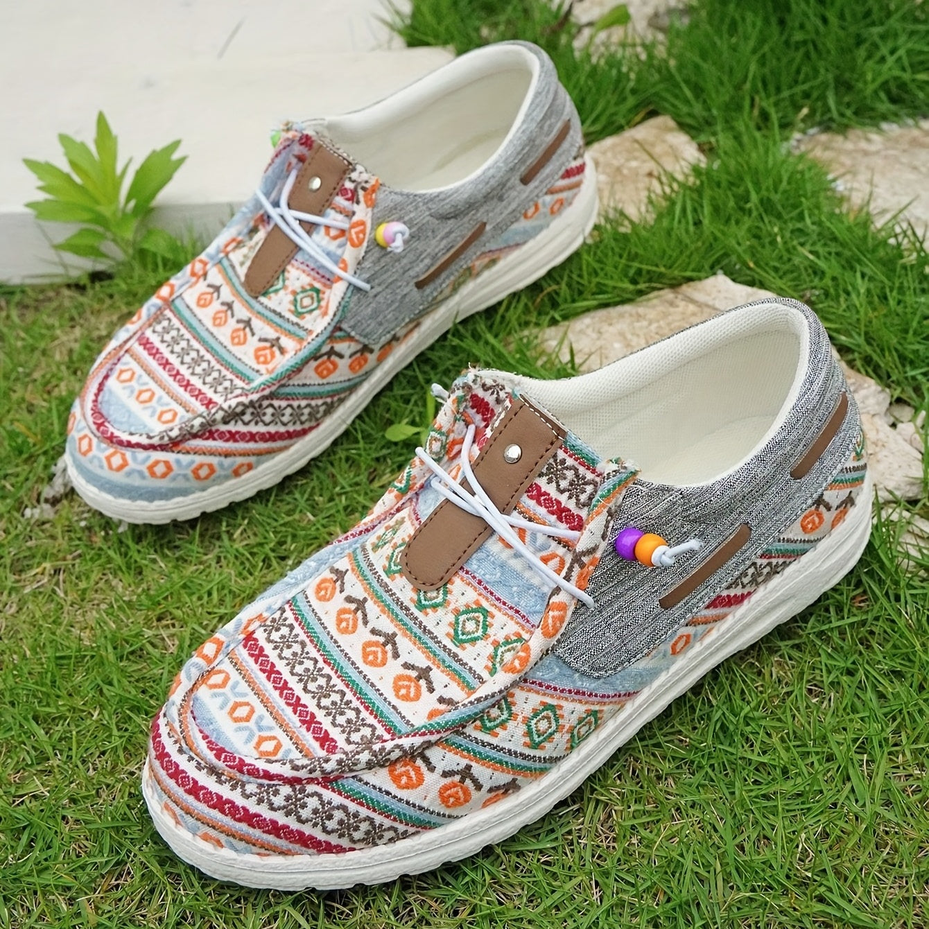 Women's Retro Flower Pattern Canvas Shoes Lightweight Outdoor Sneakers