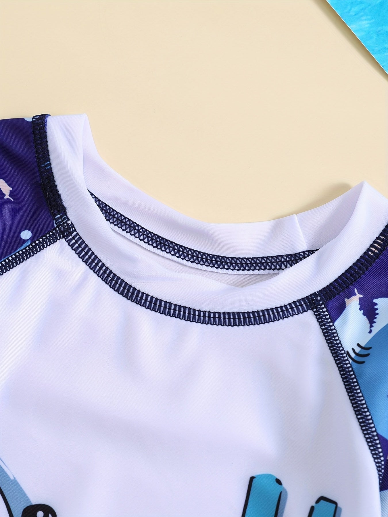 2pcs Boys Shark Graphic Swimsuit Set for Beach Vacation