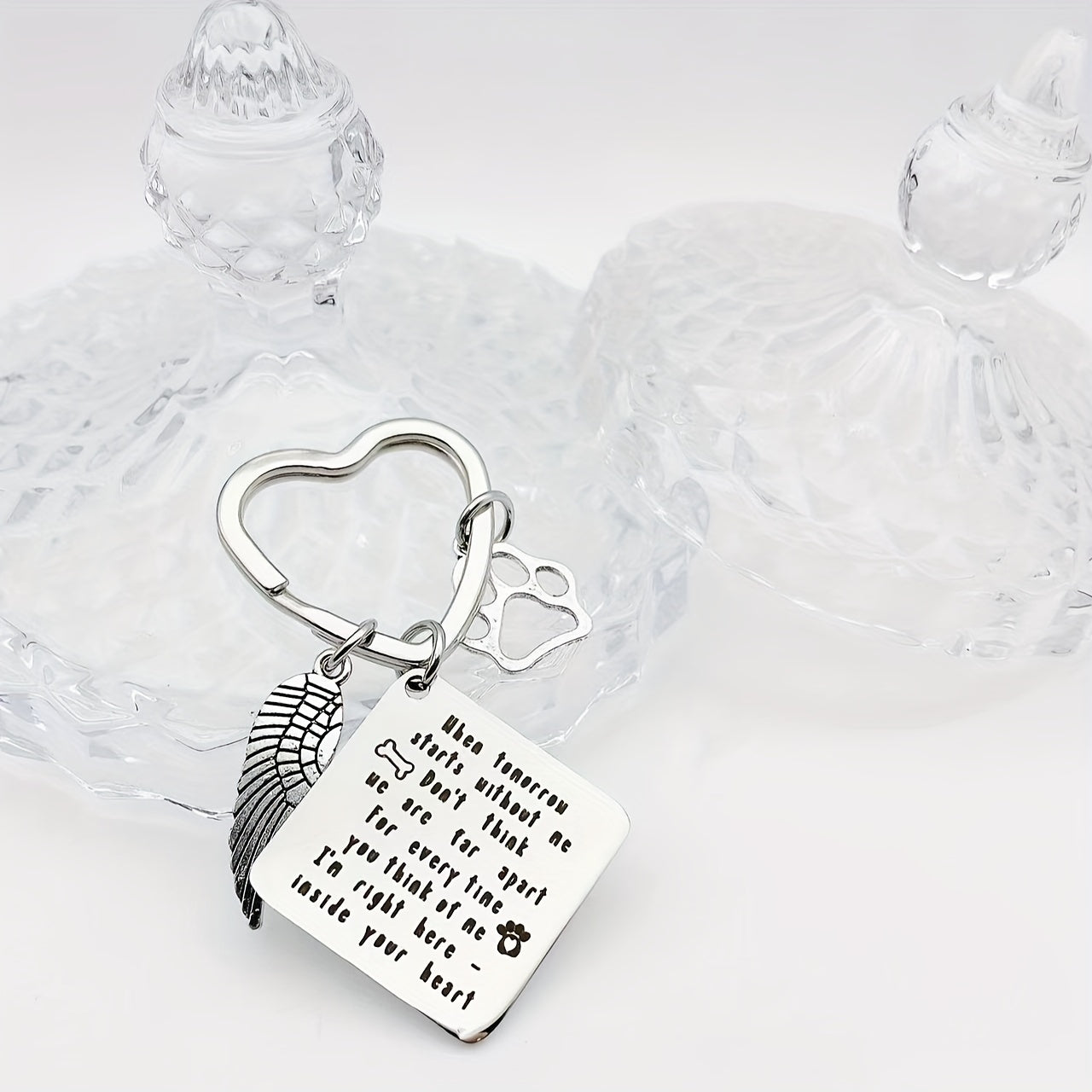 Pet Memorial Keychain - Heartfelt Remembrance Gift