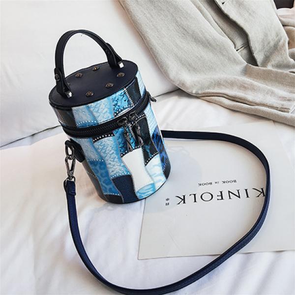 Riveted Chain Shoulder Bag Women's PU Leather Handbag