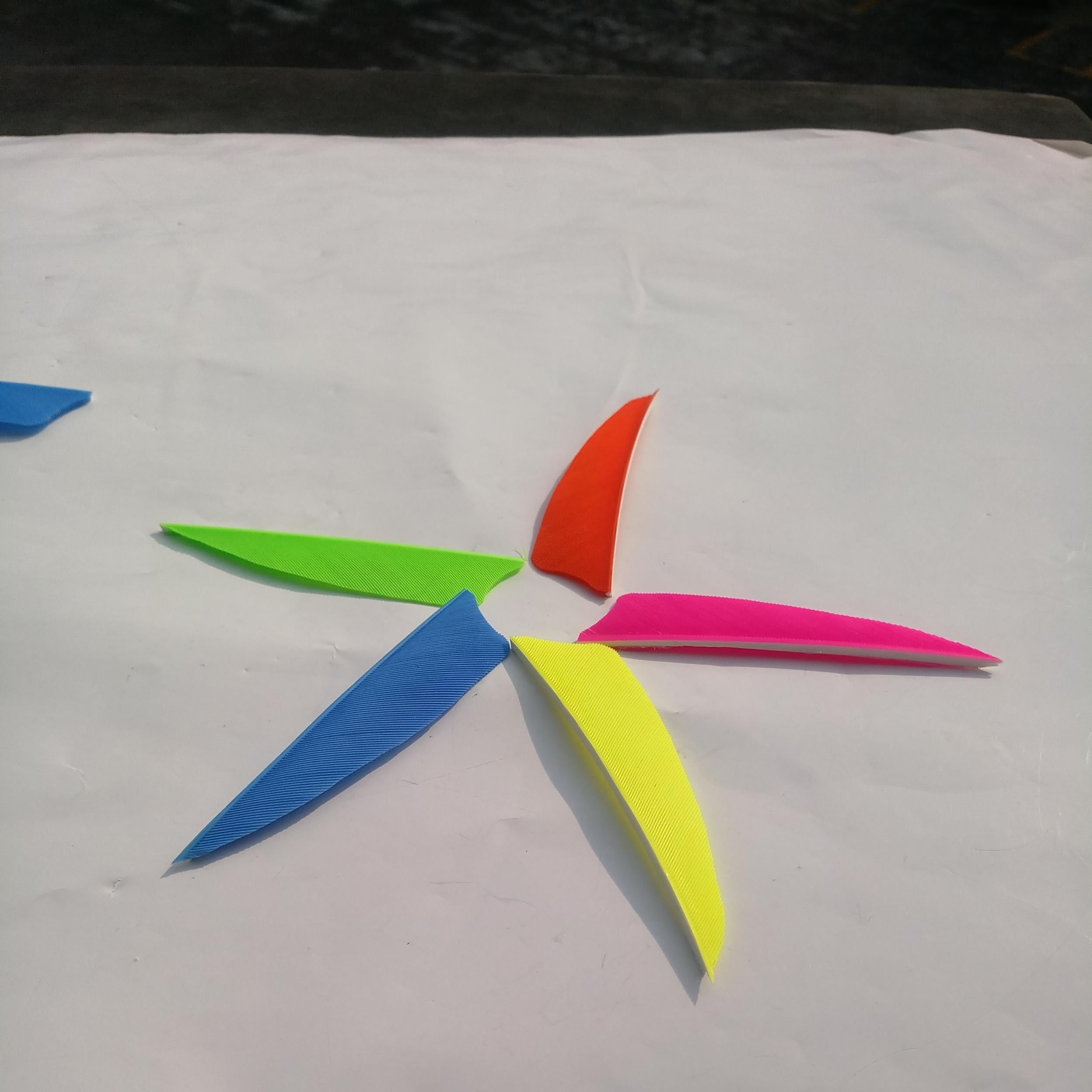 50pcs 7 Shield Cut Archery Fletches Arrow Feathers