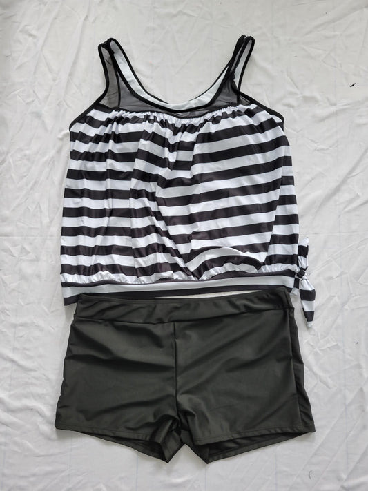  Striped Tankini Set Women's Plus Tank Top & Shorts Two Piece