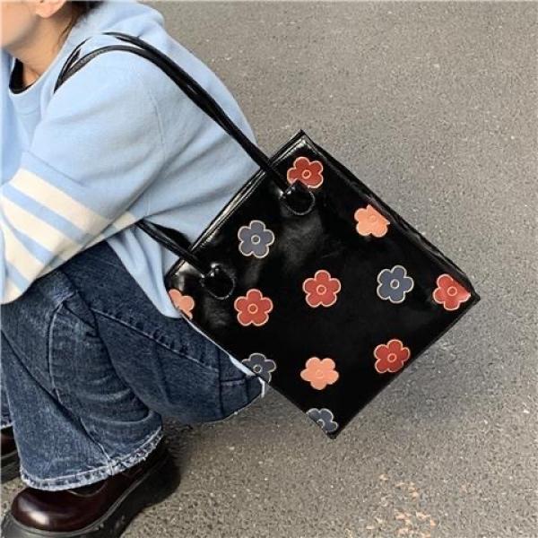 Japanese Pu Leather Flowers Messenger Bag Shoulder Bags