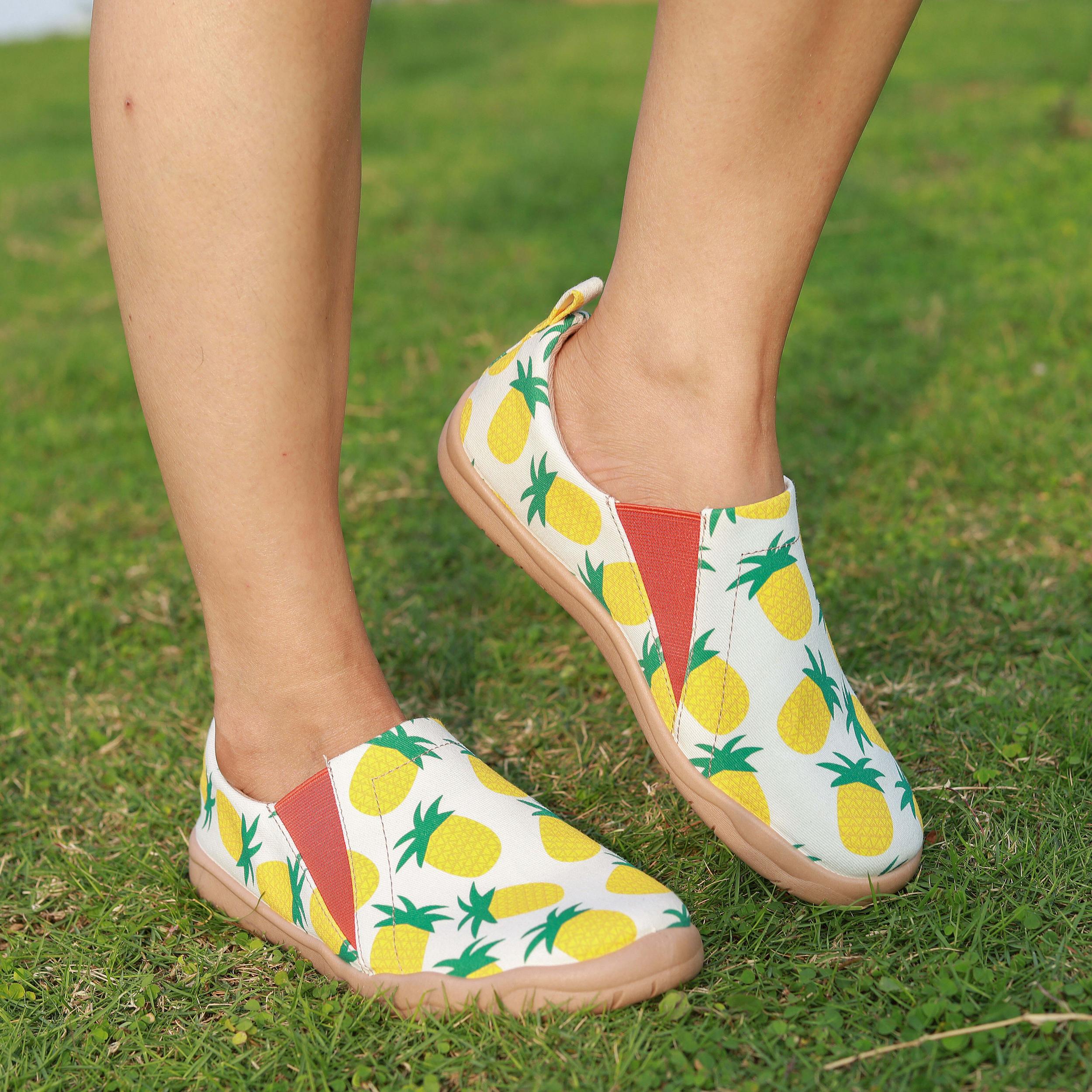Women's Fruit Pattern Canvas Slip On Shoes Casual & Comfy Travel Shoes