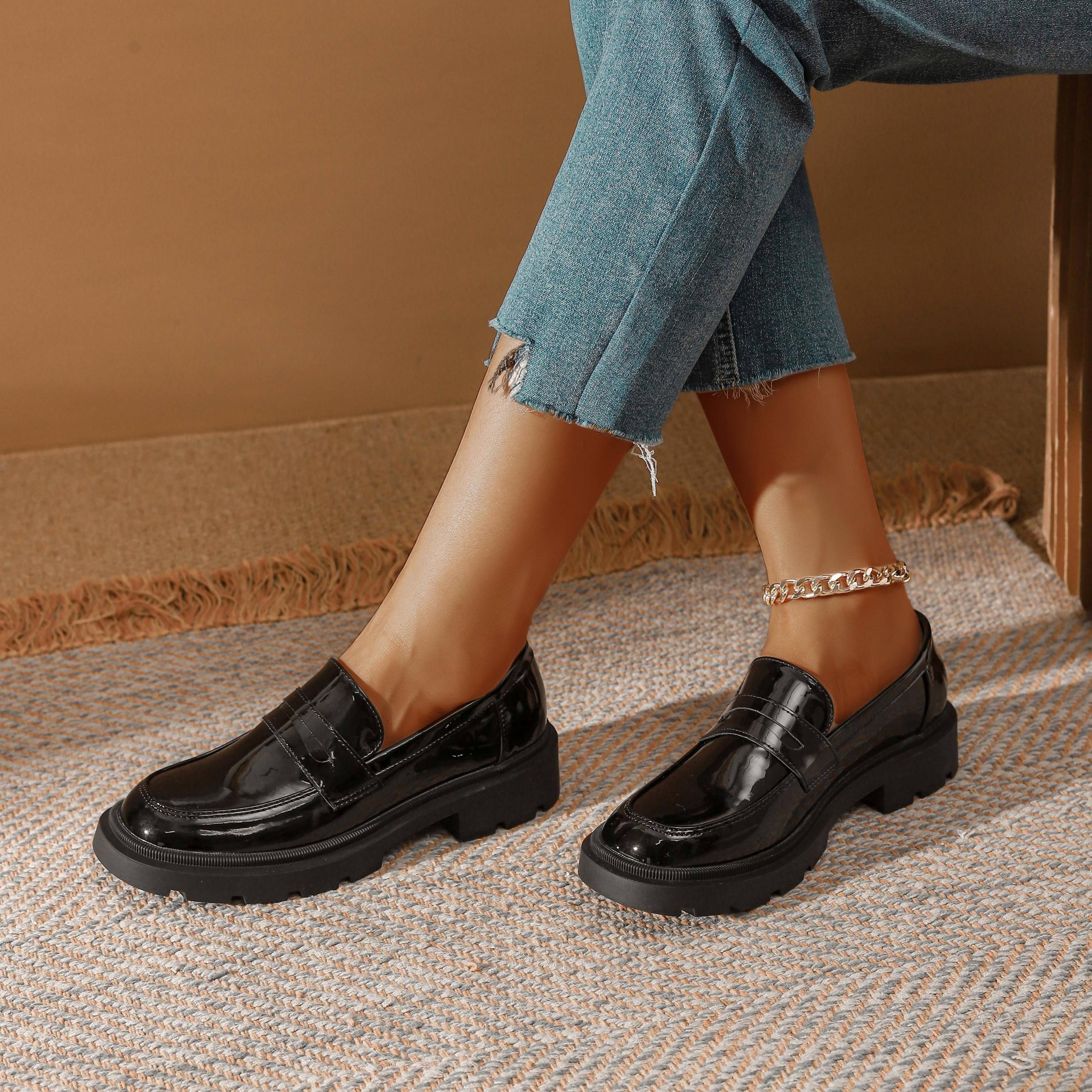Women's Solid Flat Loafers Patent Leather Slip On Low Thick sole Shoes