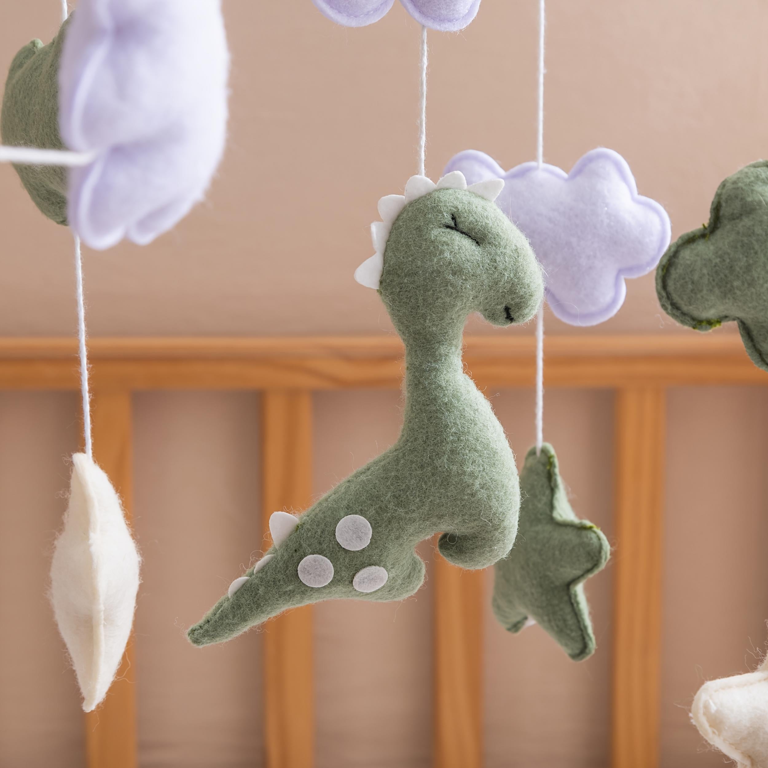 Baby Mobile Crib Bed Bell Intelligence Enhance Hand Eye Coordination