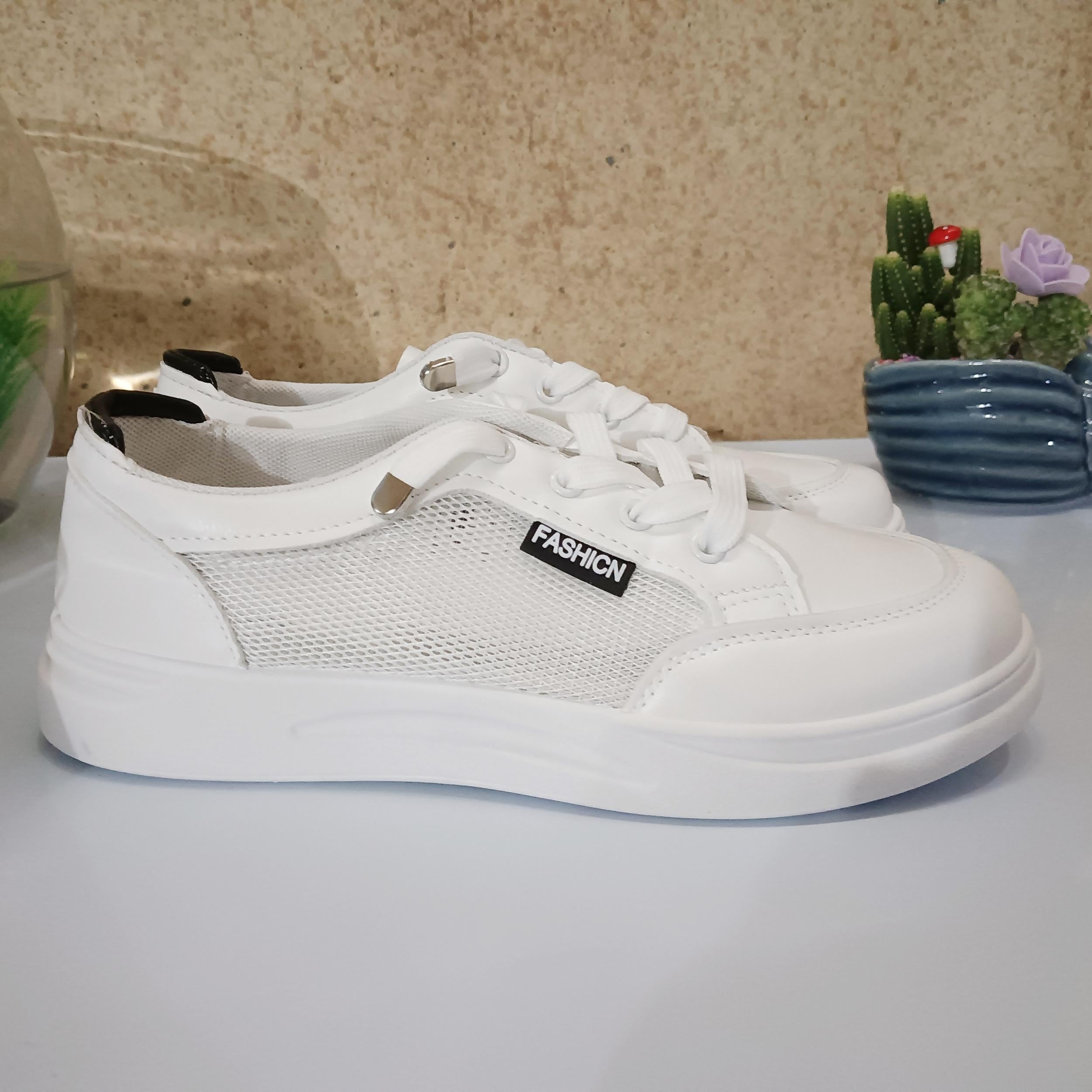 Women's Mesh Lace-Up Platform Sneakers
