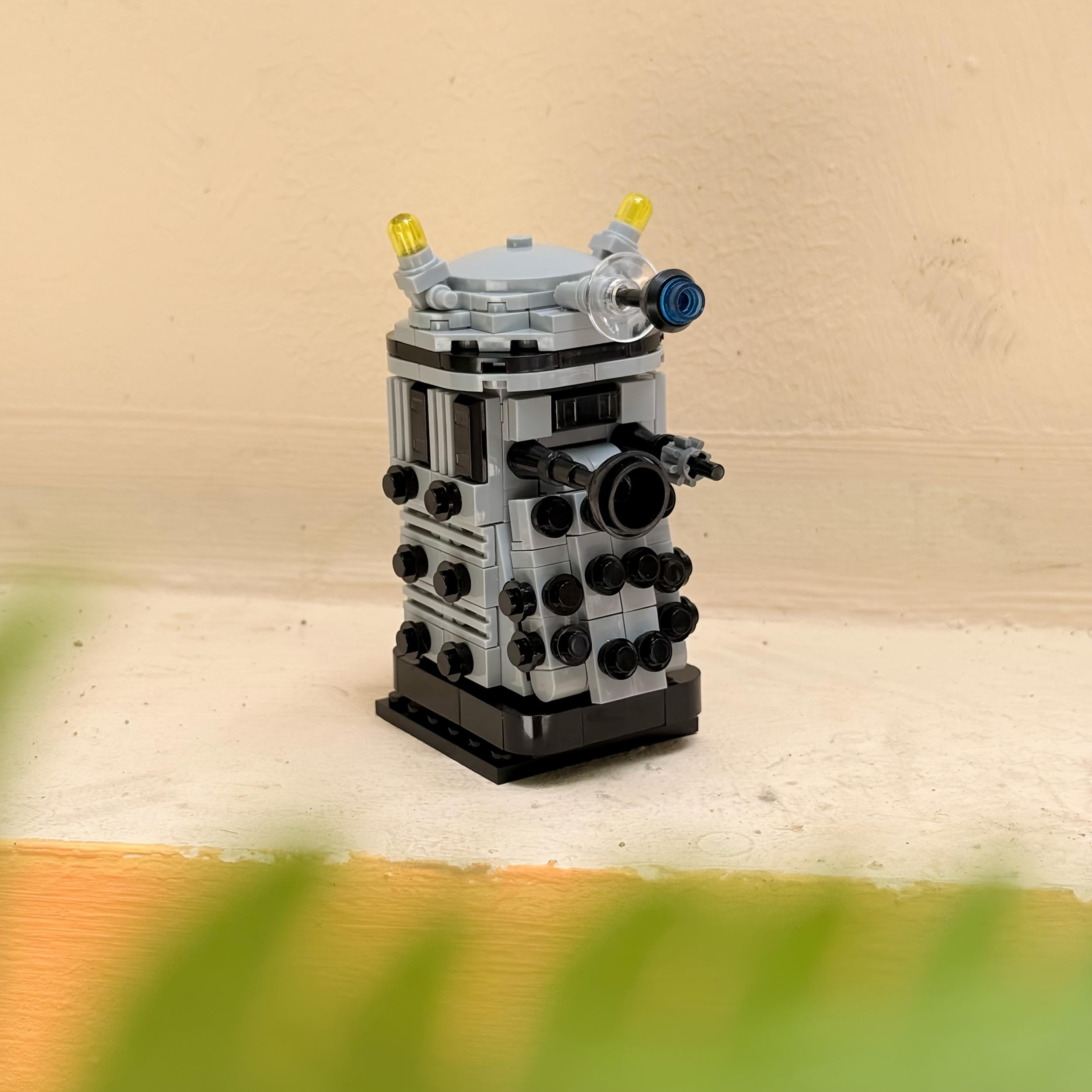 Classic Dalek Building Blocks Tower for Film & TV Fans