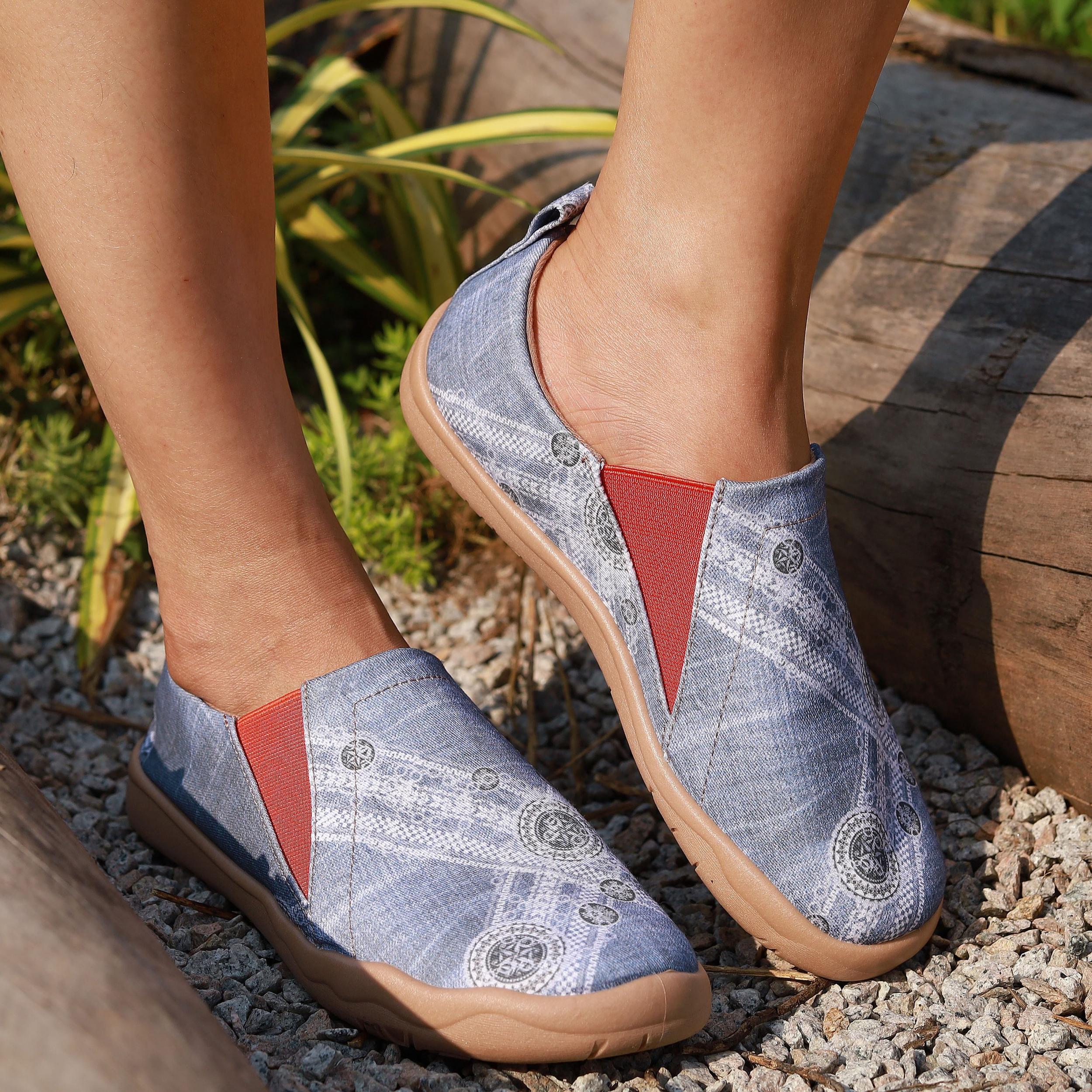 Women's ColorBlock Flat Canvas Shoes Slip On Low Round Toe Comfy Shoes
