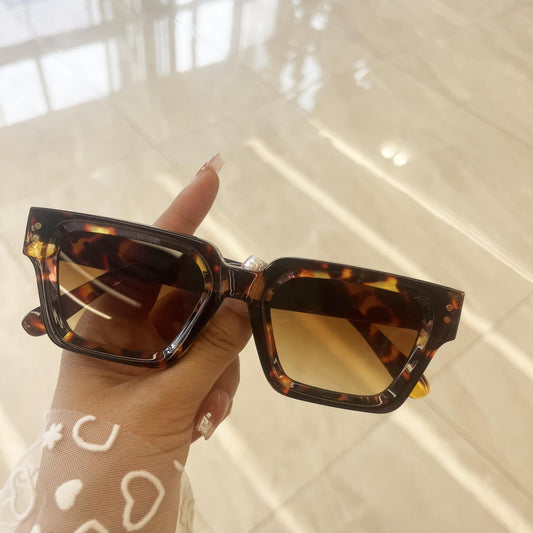 Retro Tortoiseshell Square Sunglasses UV400 Sun Shades