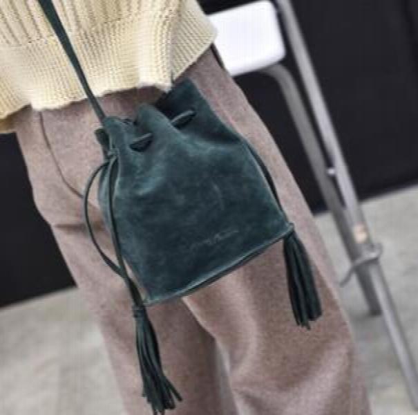 Frosted Tassel Bucket Bag for Autumn & Winter