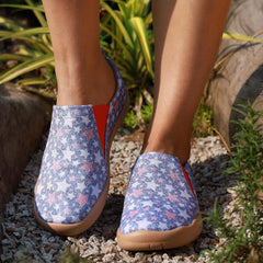 Women's Colorful Stars Pattern Slip On Low Round Toe Flat Canvas Shoes