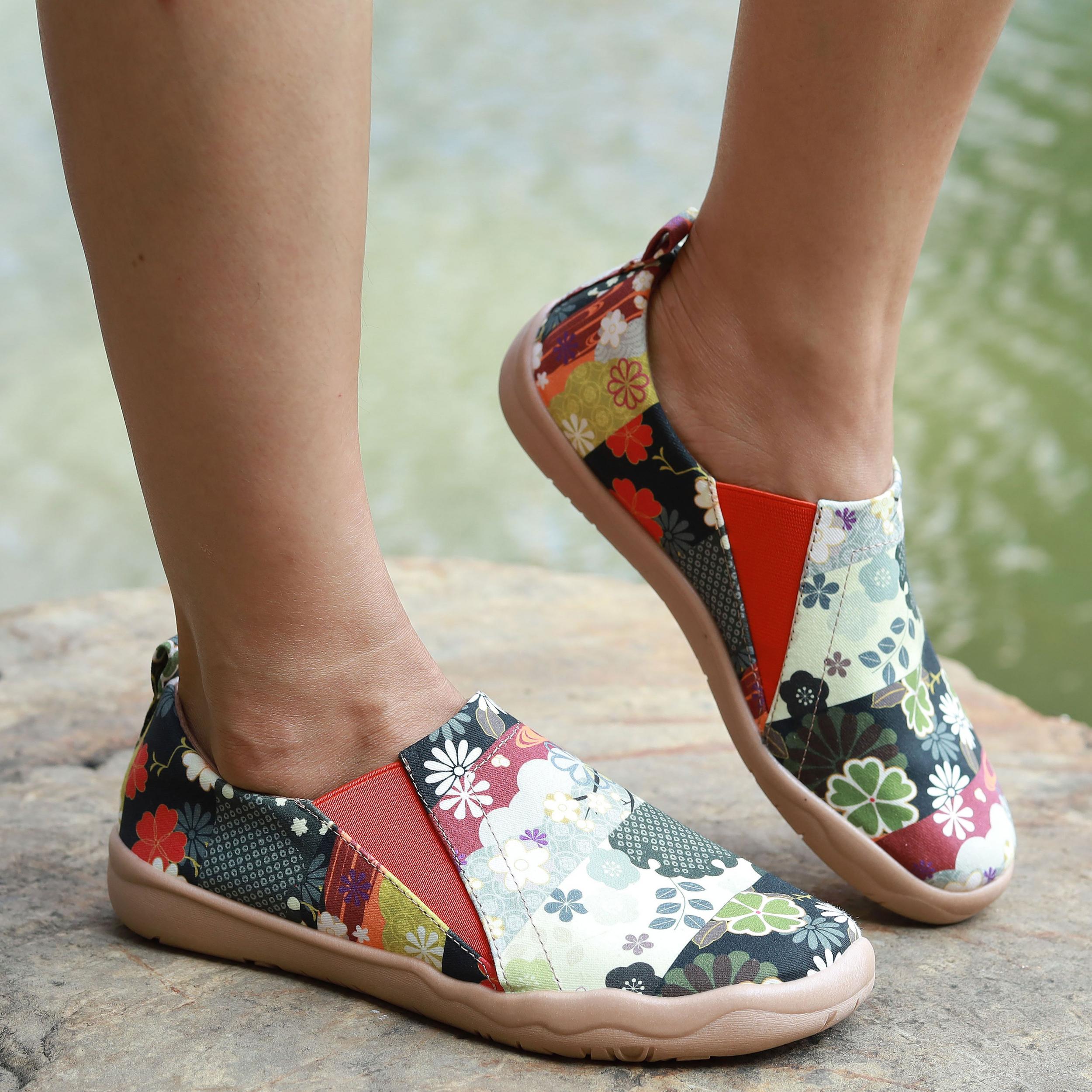 Floral Print Canvas Slip On Walking Shoes Soft Sole Casual Flat