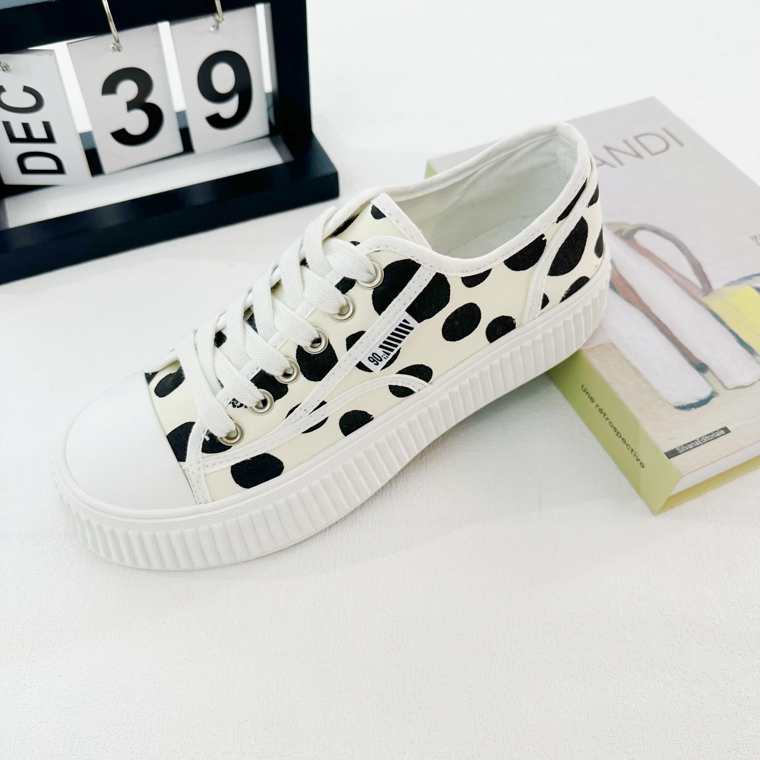 Women's Polka Dot Canvas Low Top Lace Up Sneakers
