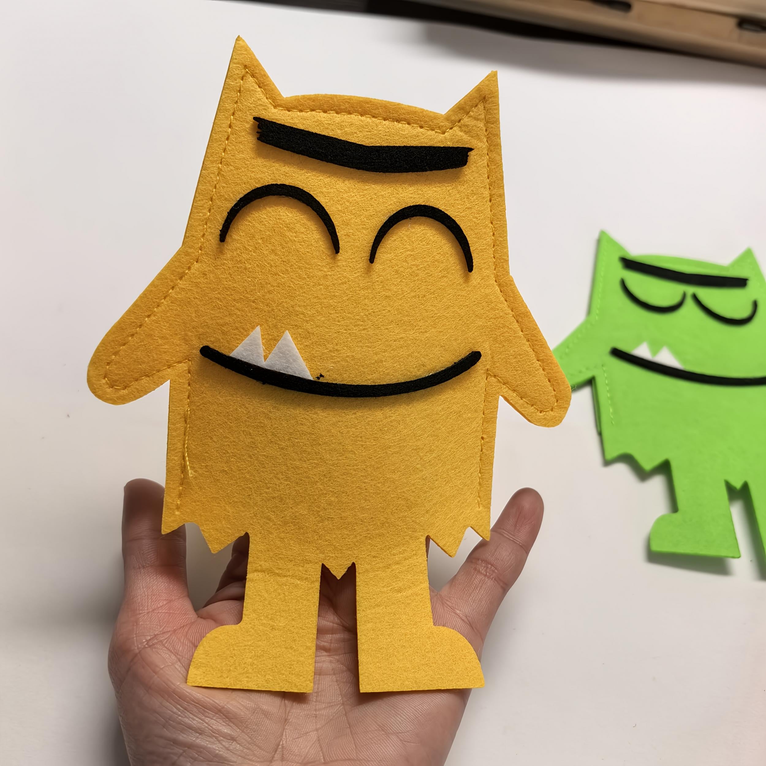 14pcs Monster Felt Puppet English Book Emotional Recognition Props