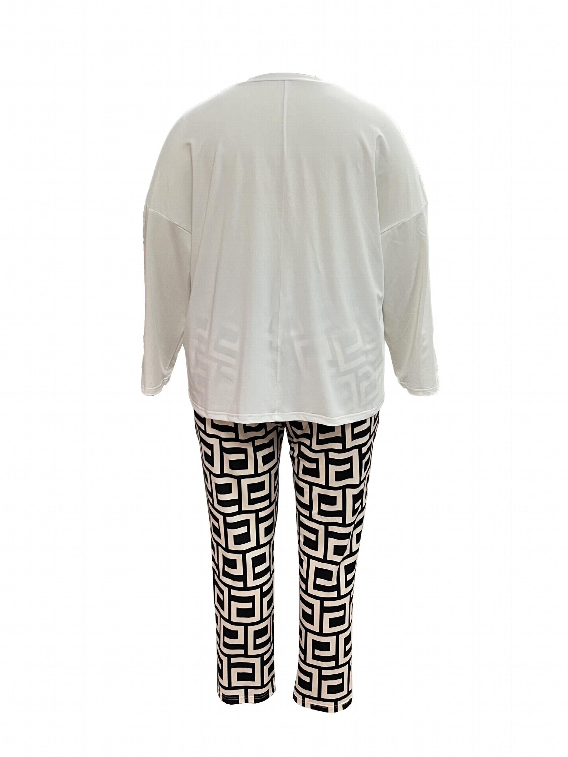  Geometric Print Tee & Pants 2 Piece Set