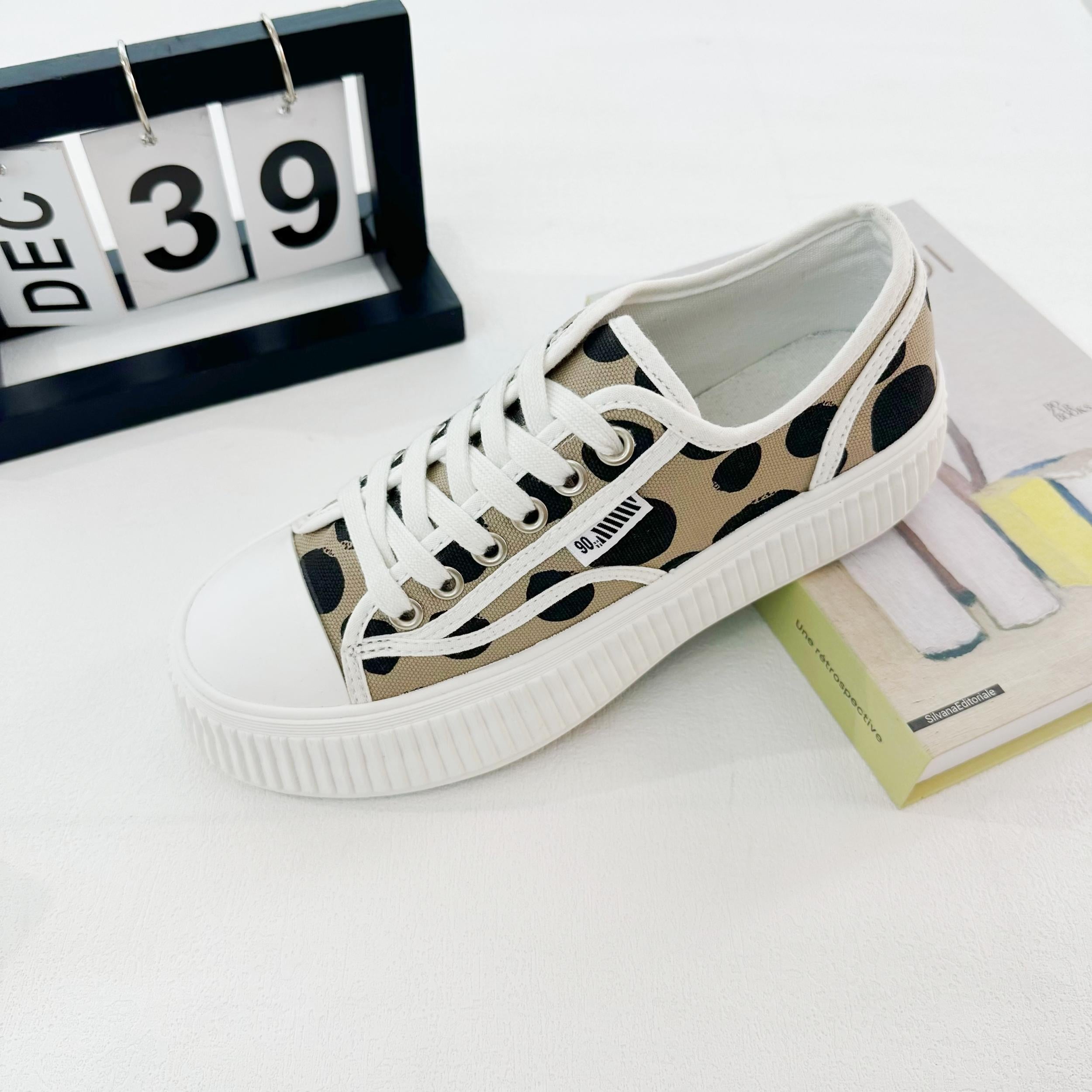 Women's Polka Dot Canvas Low Top Lace Up Sneakers