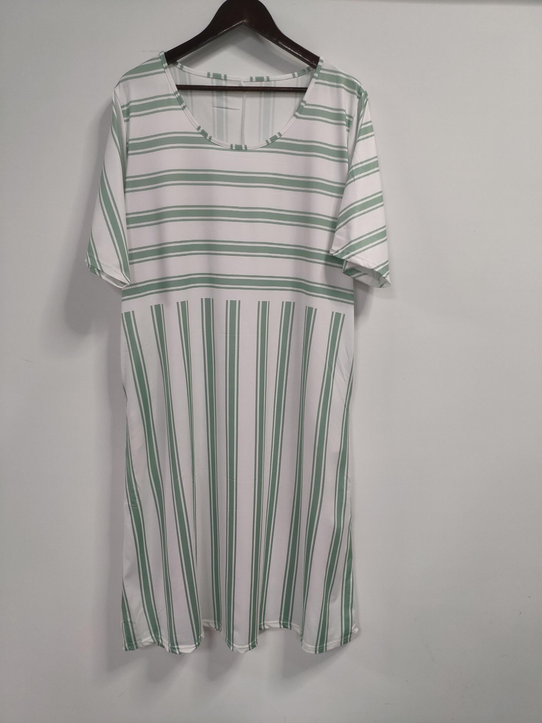  Striped Short Sleeve Midi Dress