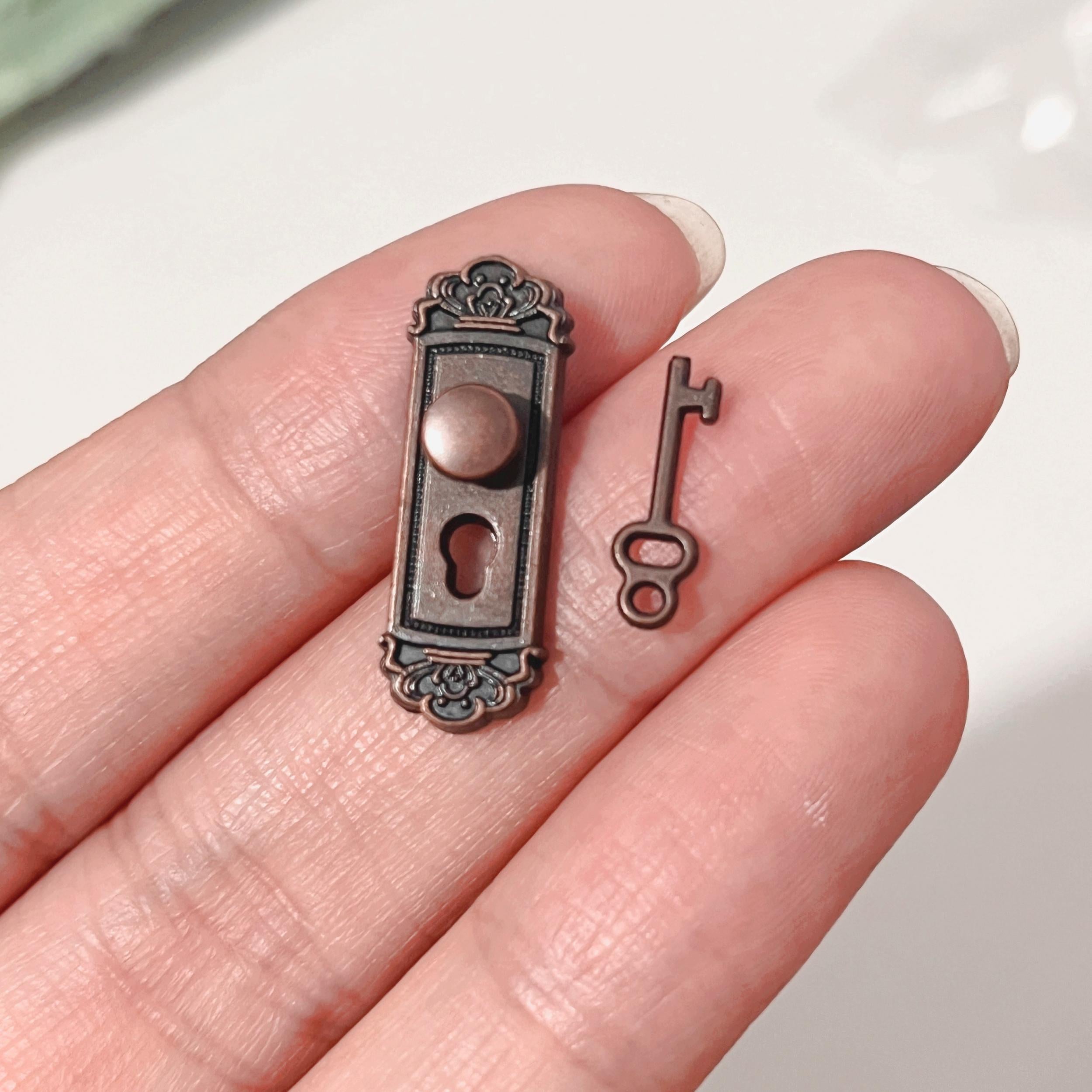 2pcs Dollhouse Retro Door Handle Mini Door Lock