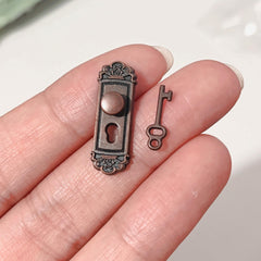 2pcs Dollhouse Retro Door Handle Mini Door Lock