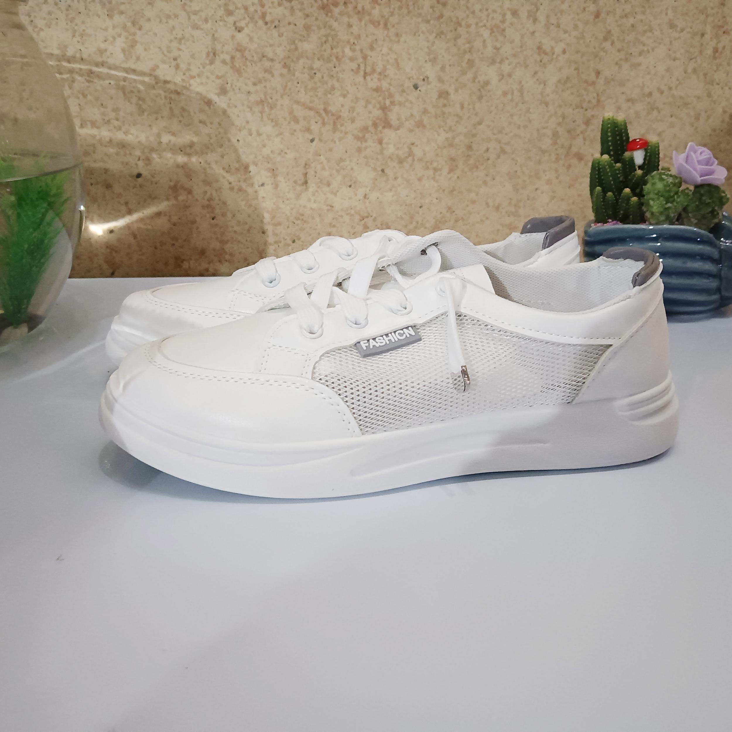 Women's Mesh Lace-Up Platform Sneakers