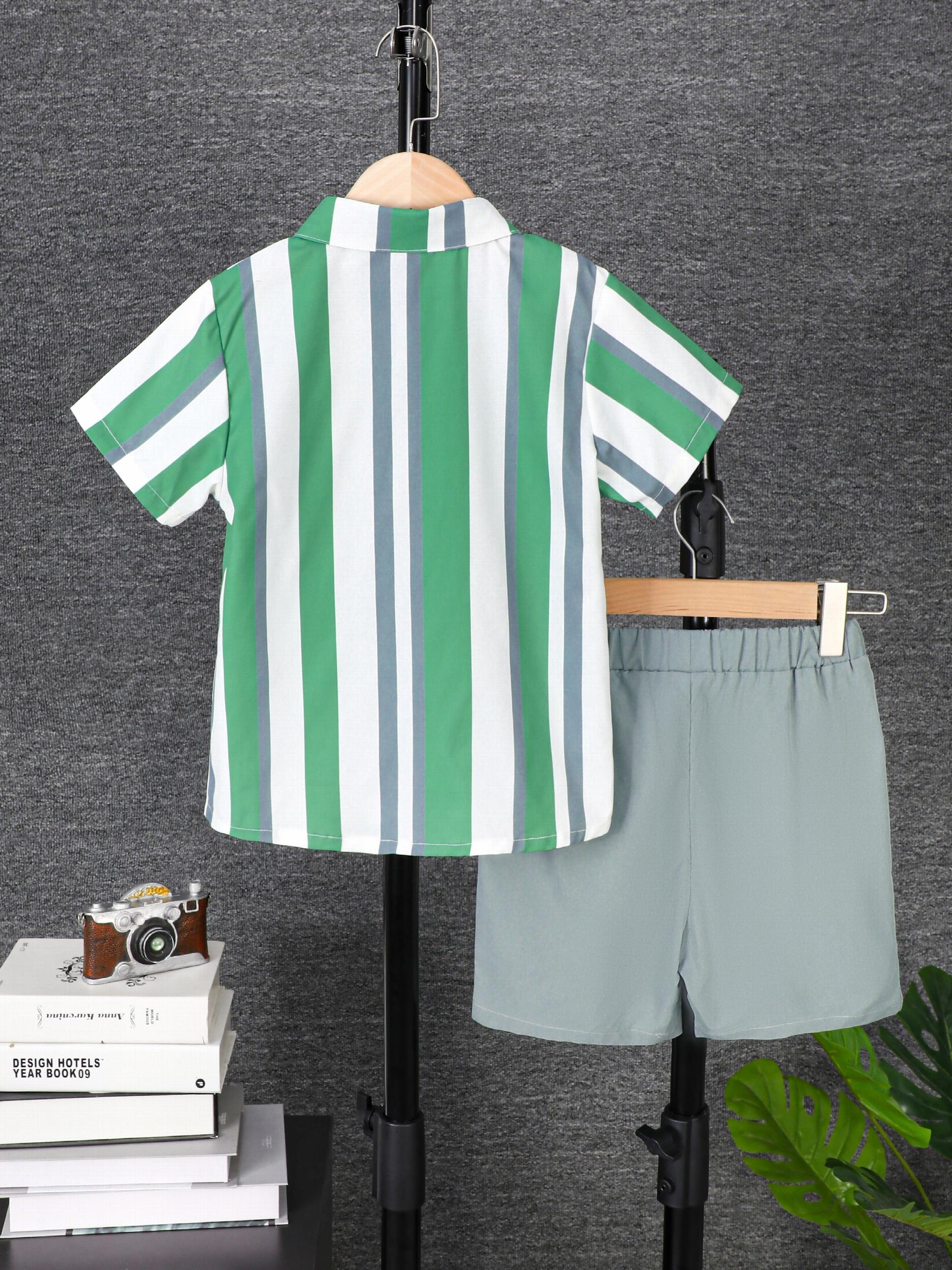 Vertical Stripe Pattern Boy's 2pcs Short Sleeve Shirt & Shorts Set