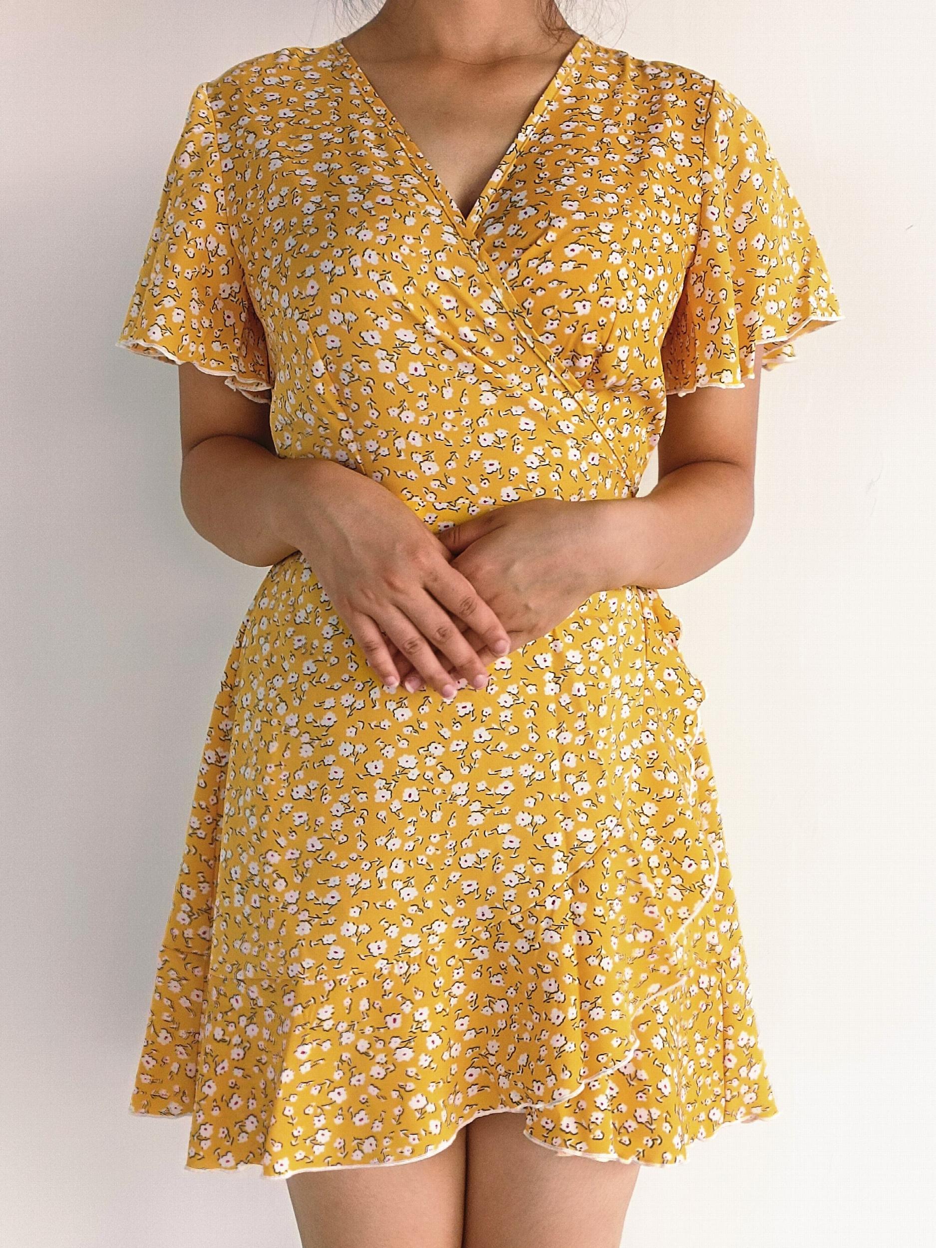 Floral Print Wrap Dress Short Sleeve V Neck Vacation Dress